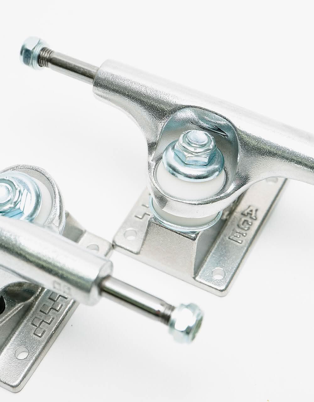 Ace 00 Classic Skateboard Trucks - Polished (Pair) - Image 4