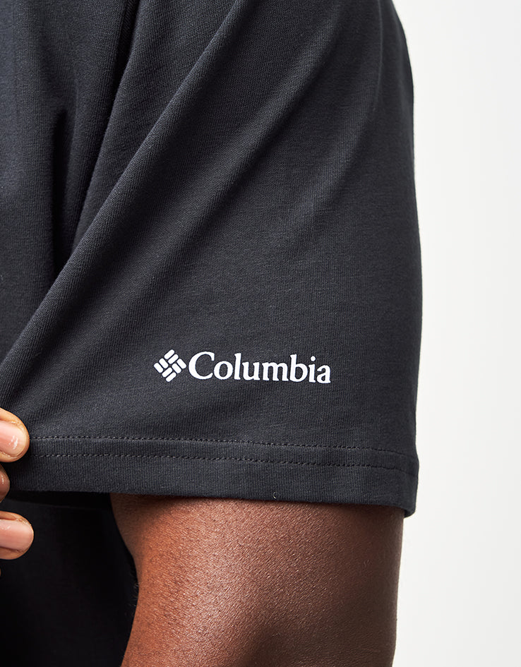 Columbia Explorers Canyon™ Back SS T-Shirt - Black/Peaks And Waves - Image 5