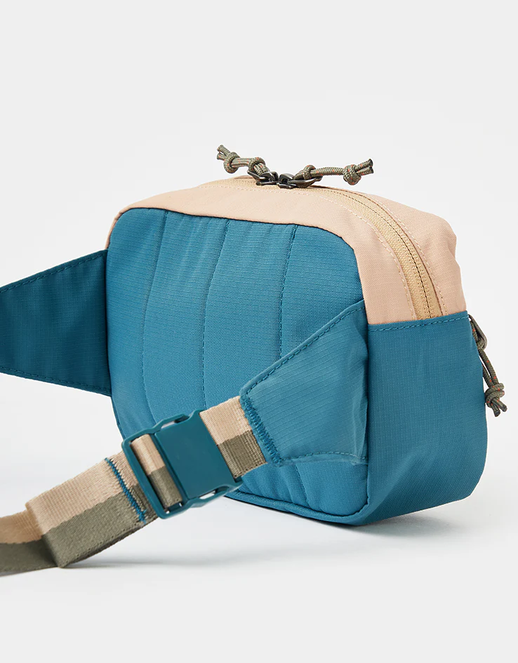 Columbia Trail Traveler™ Hip Pack - Canoe/River Blue/Canoe - Image 3