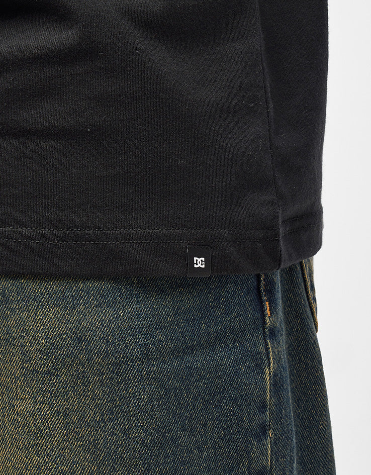 DC Two Bit T-Shirt - Black - Image 5