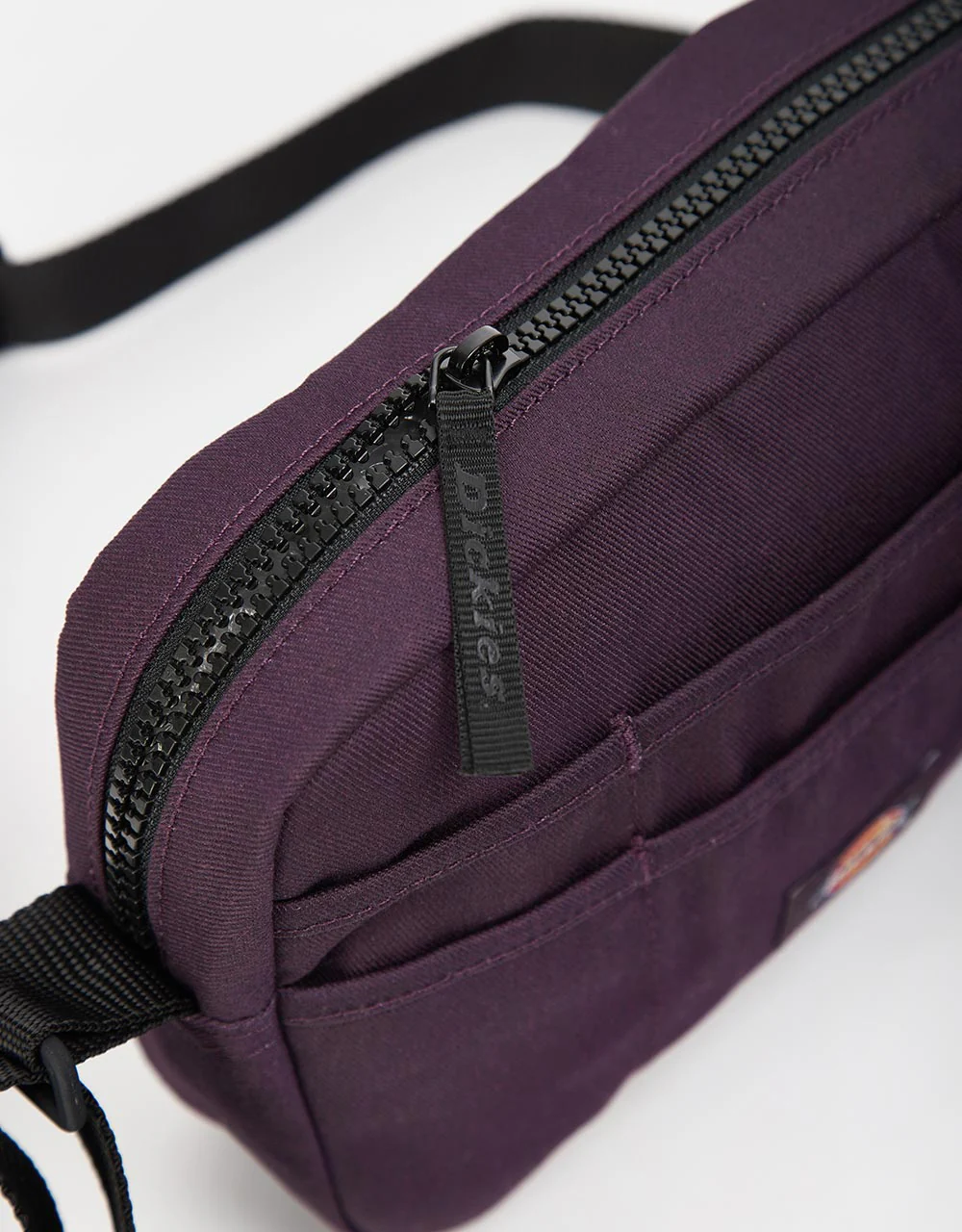 Dickies Moreauville Messenger Cross Body Bag - Plum Perfect - Image 6