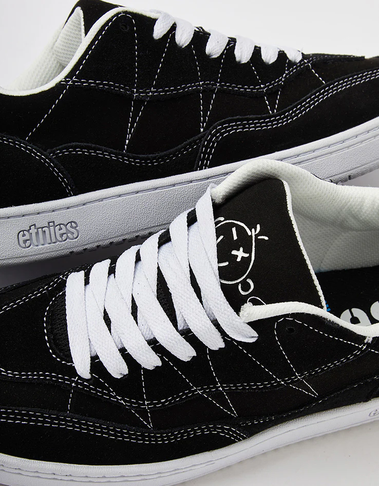etnies Snake Skate Shoes - Black/White - Image 6