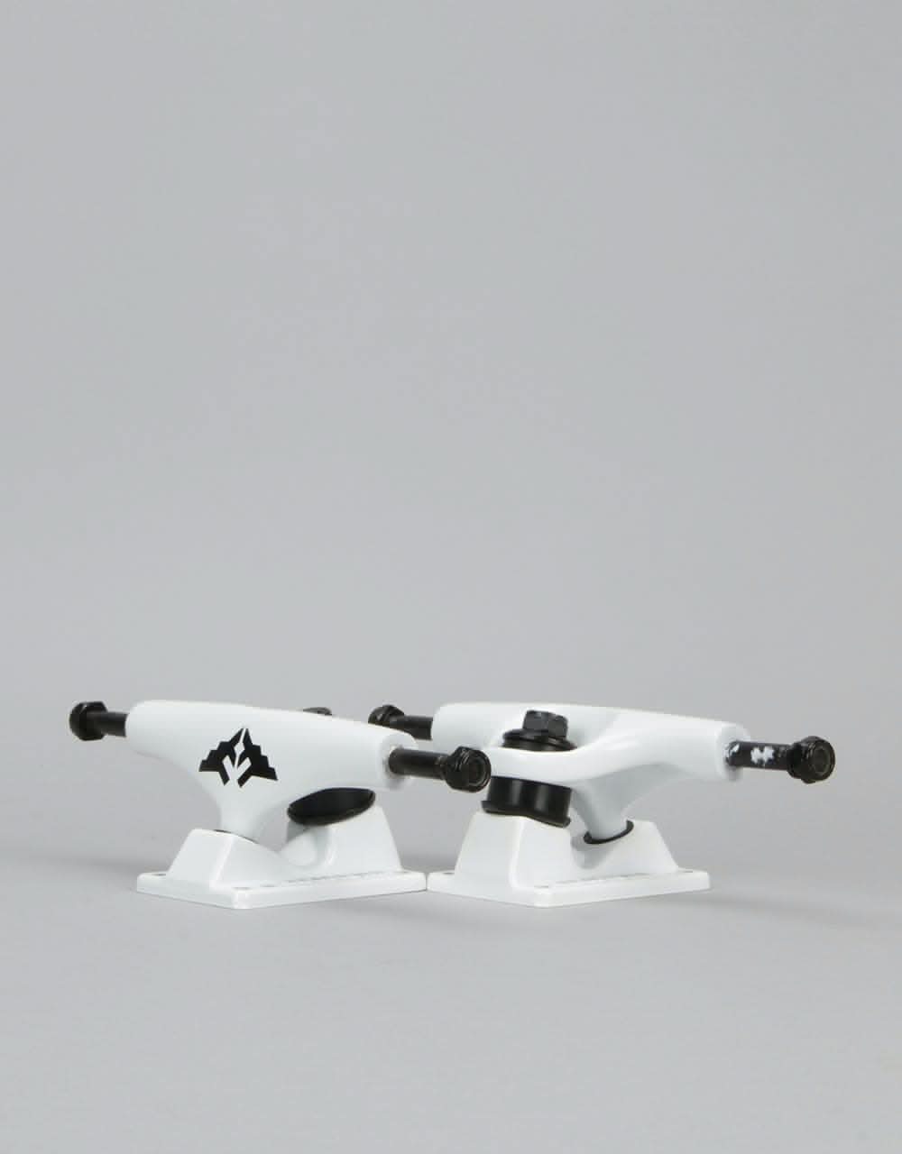 Fracture Wings V3 5.0 Low Truck - White (Pair) - Image 3
