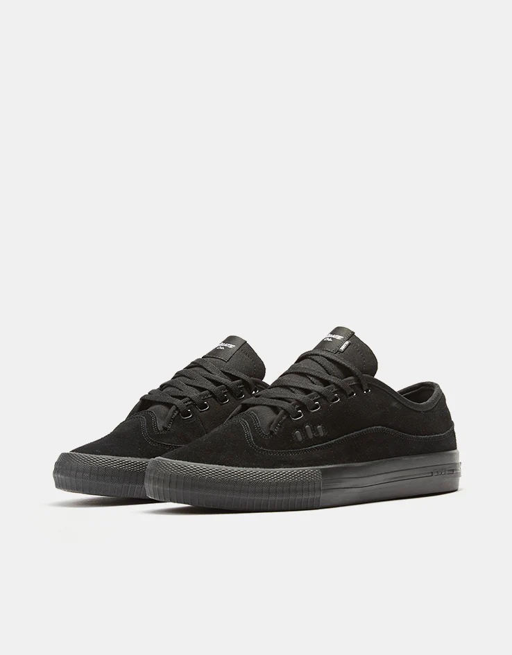Globe Gillette Skate Shoes - Black/Suede/Black - Image 3