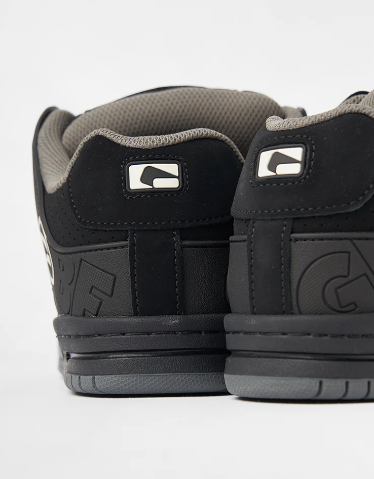Globe Tilt Skate Shoes - Black/Black TPR - Image 5