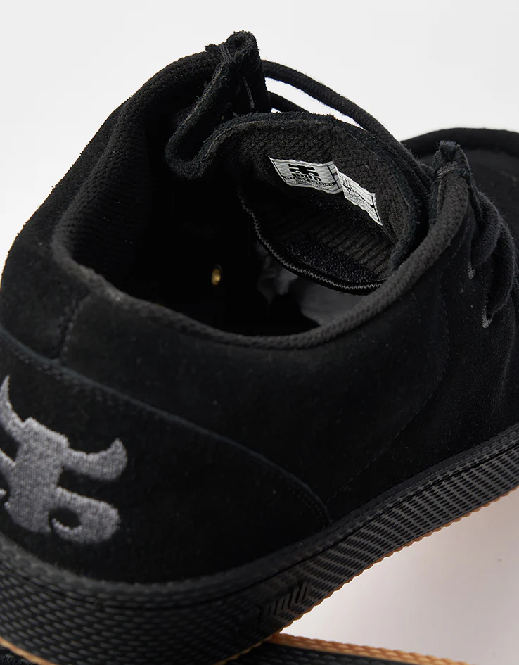 IPATH Cats Skate Shoes - Black Suede - Image 9