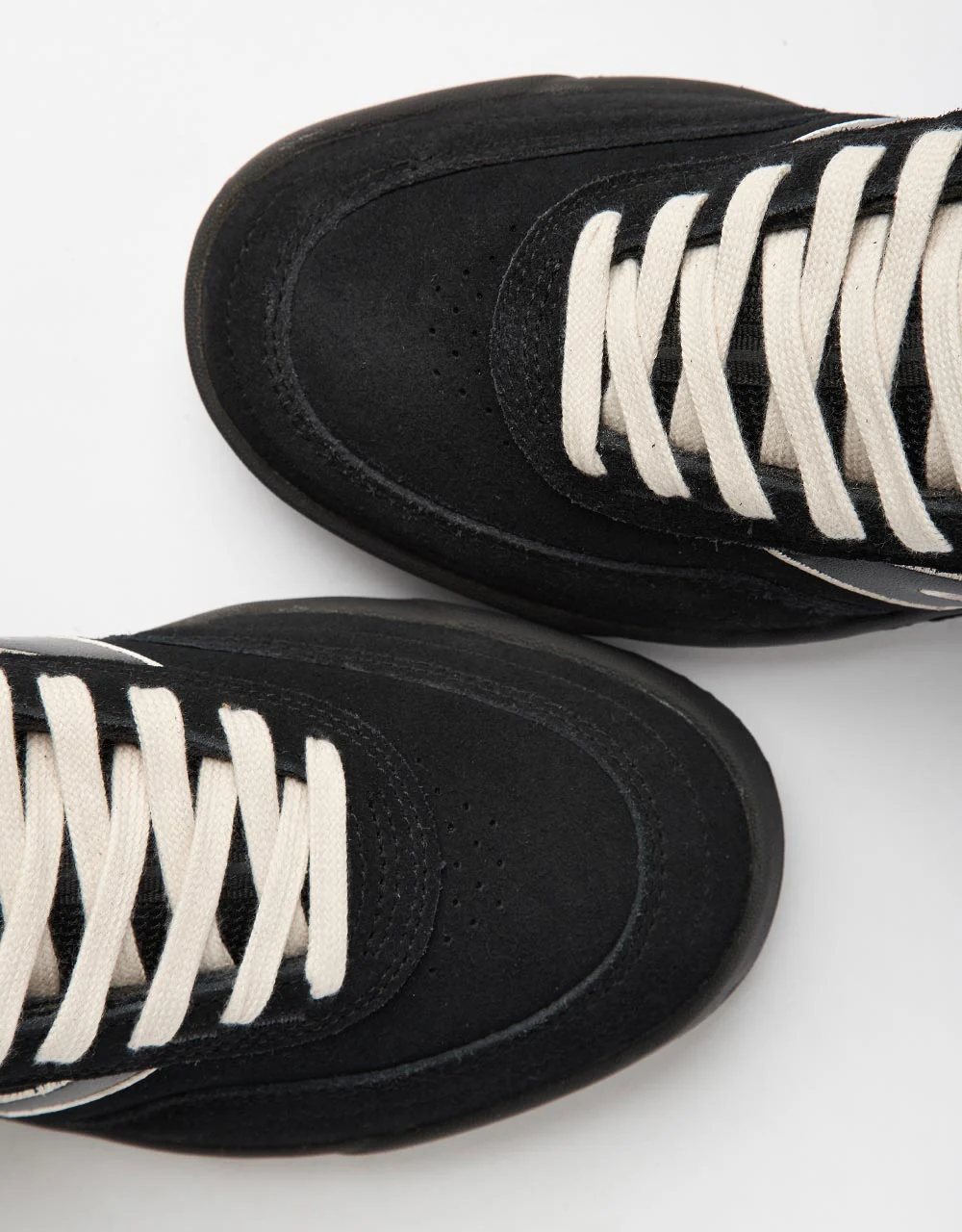 New Balance Numeric 440 V2 Skate Shoes - Black/Black - Image 9
