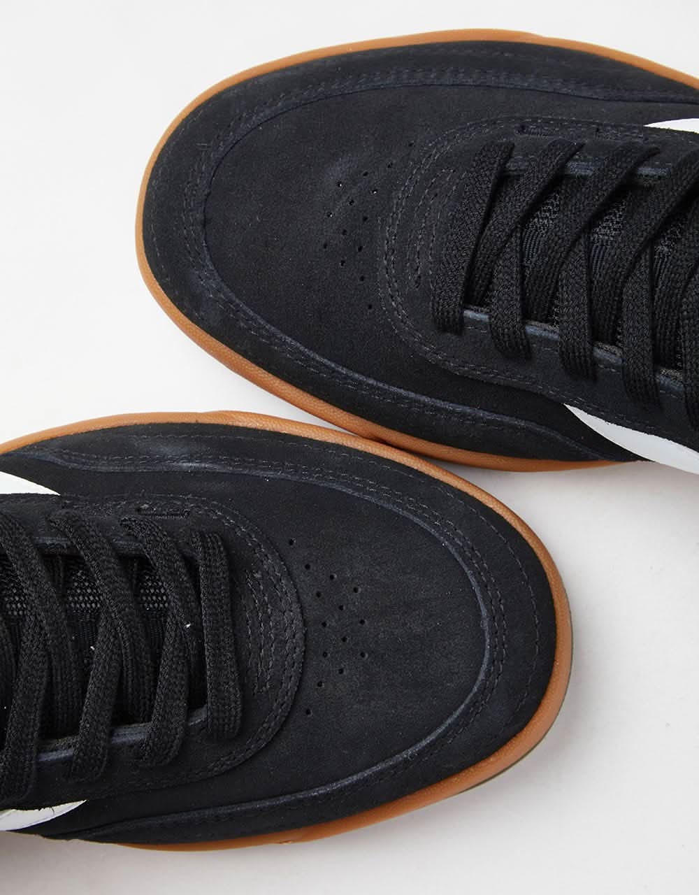 New Balance Numeric 440 V2 Skate Shoes - Black/Gum - Image 4
