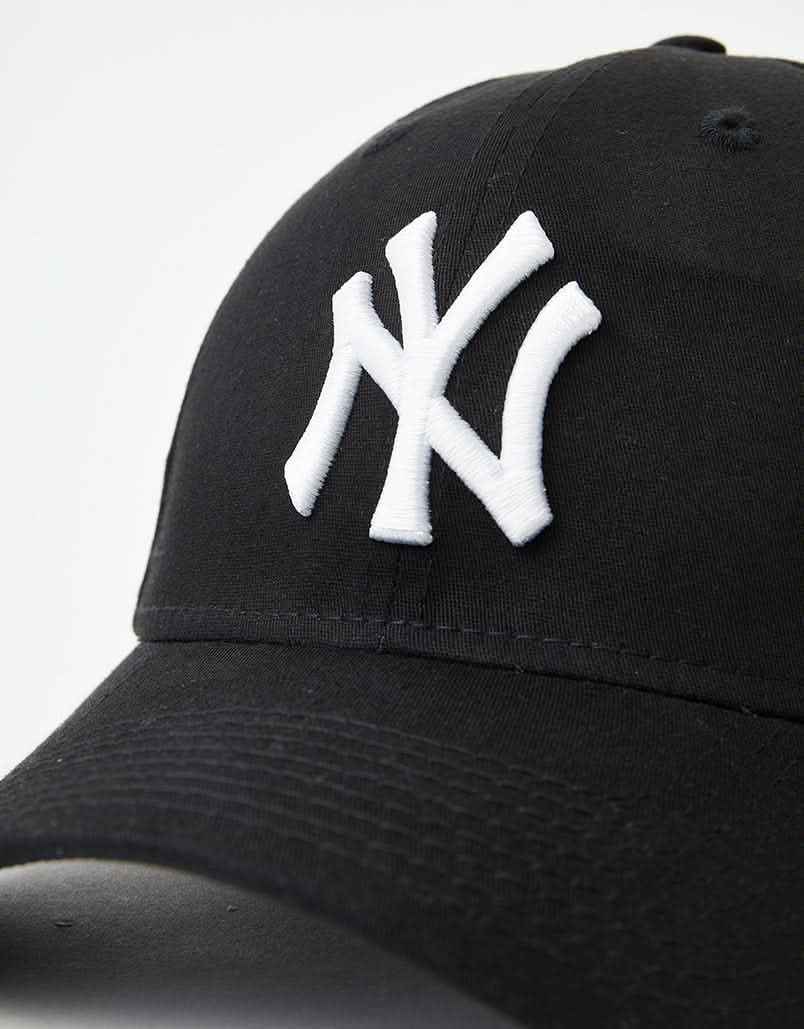 New Era 39Thirty League Basic New York Yankees Cap - Black/White - Image 2