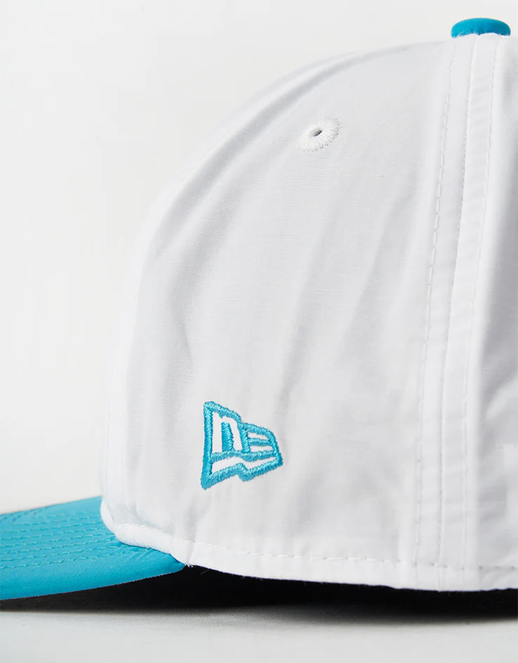 New Era Charlotte Hornets NBA Draft Golfer Strapback Cap - White/Teal - Image 3
