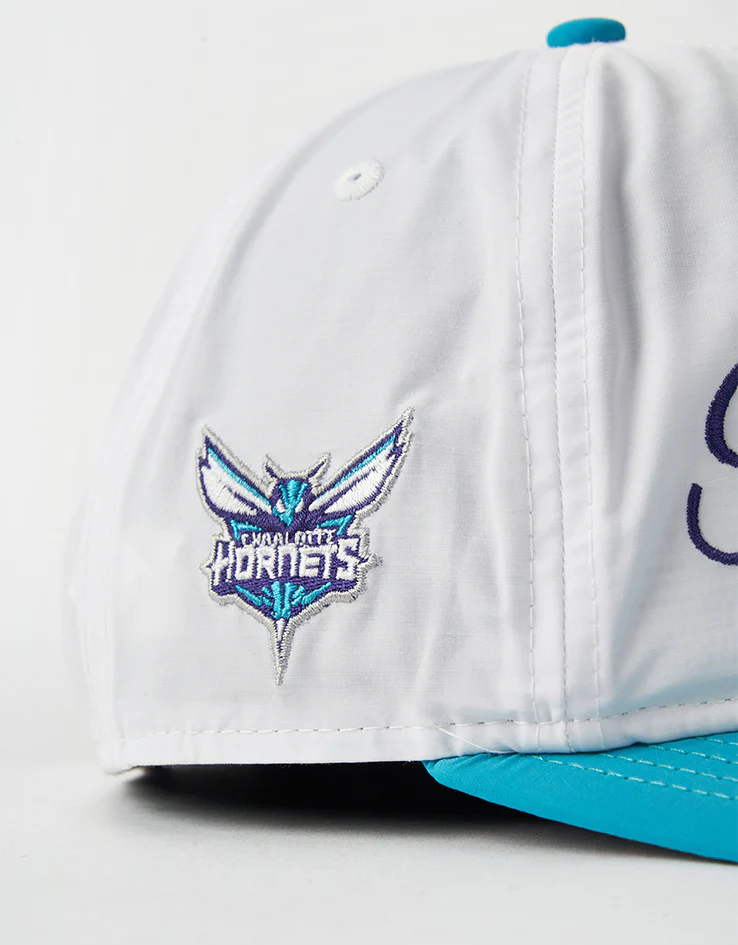 New Era Charlotte Hornets NBA Draft Golfer Strapback Cap - White/Teal - Image 6
