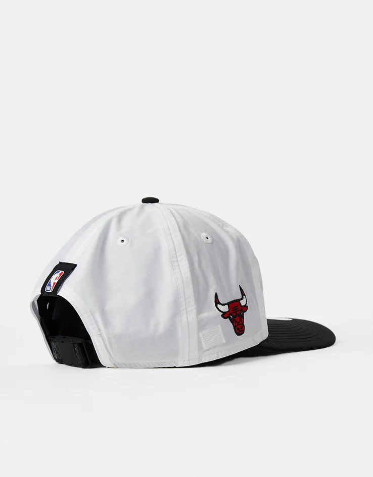 New Era Chicago Bulls NBA Draft Golfer Strapback Cap - White/Black - Image 6