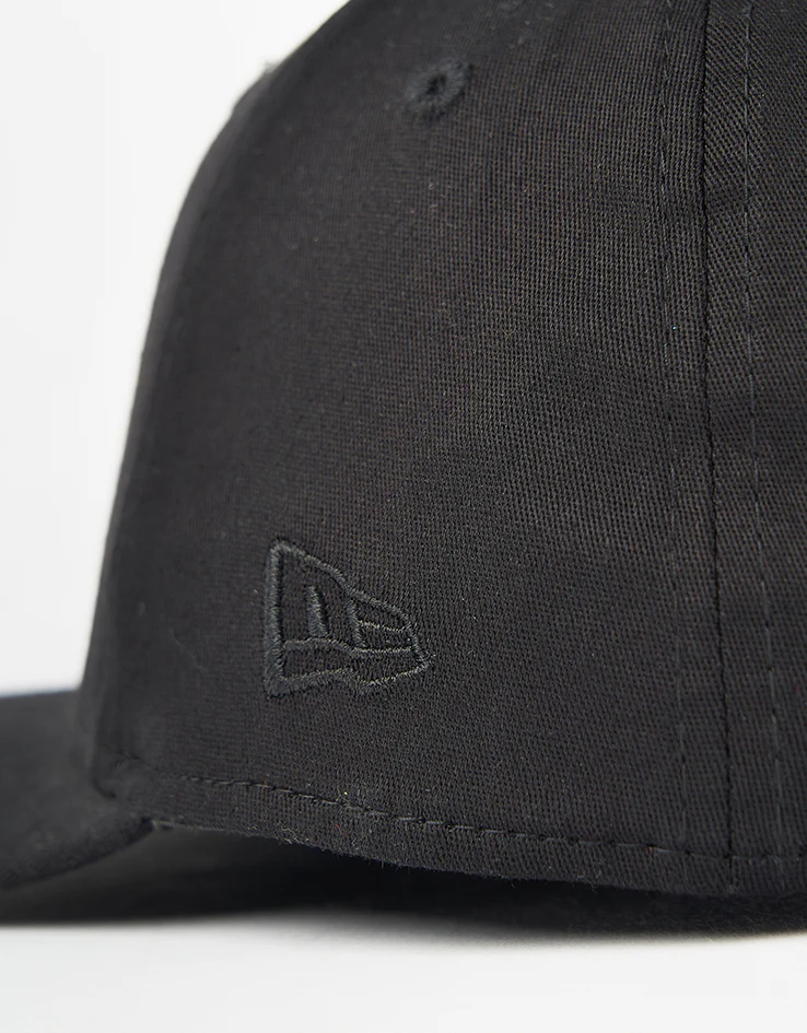New Era Los Angeles Dodgers Monochrome 9Seventy® Snapback Cap - Black/Black - Image 3
