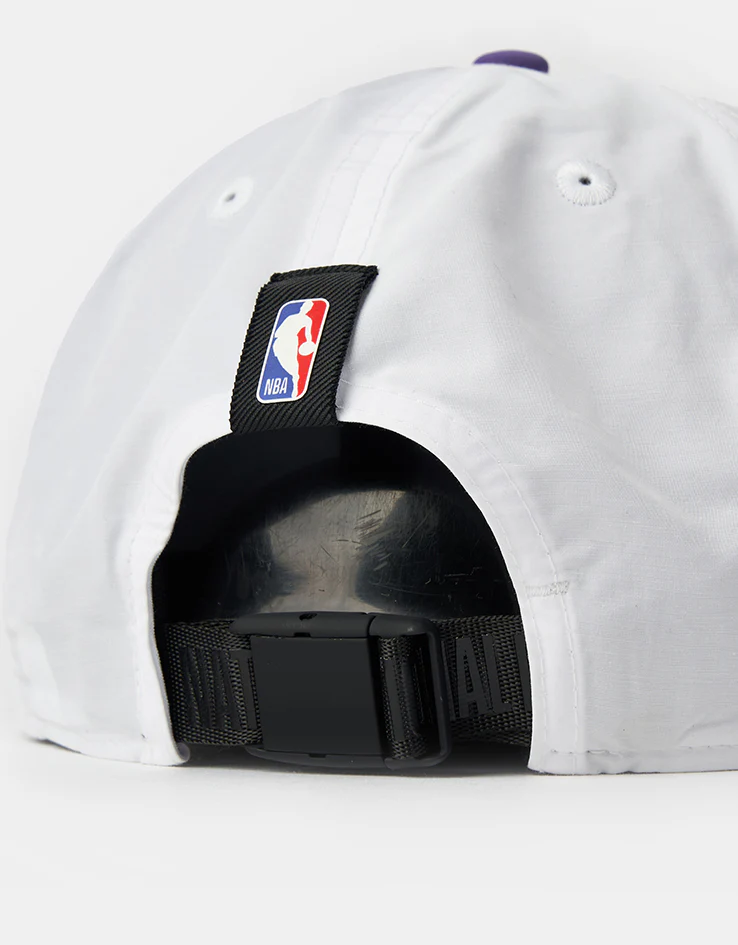 New Era Los Angeles Lakers NBA Draft Golfer Strapback Cap - White/Purple - Image 5