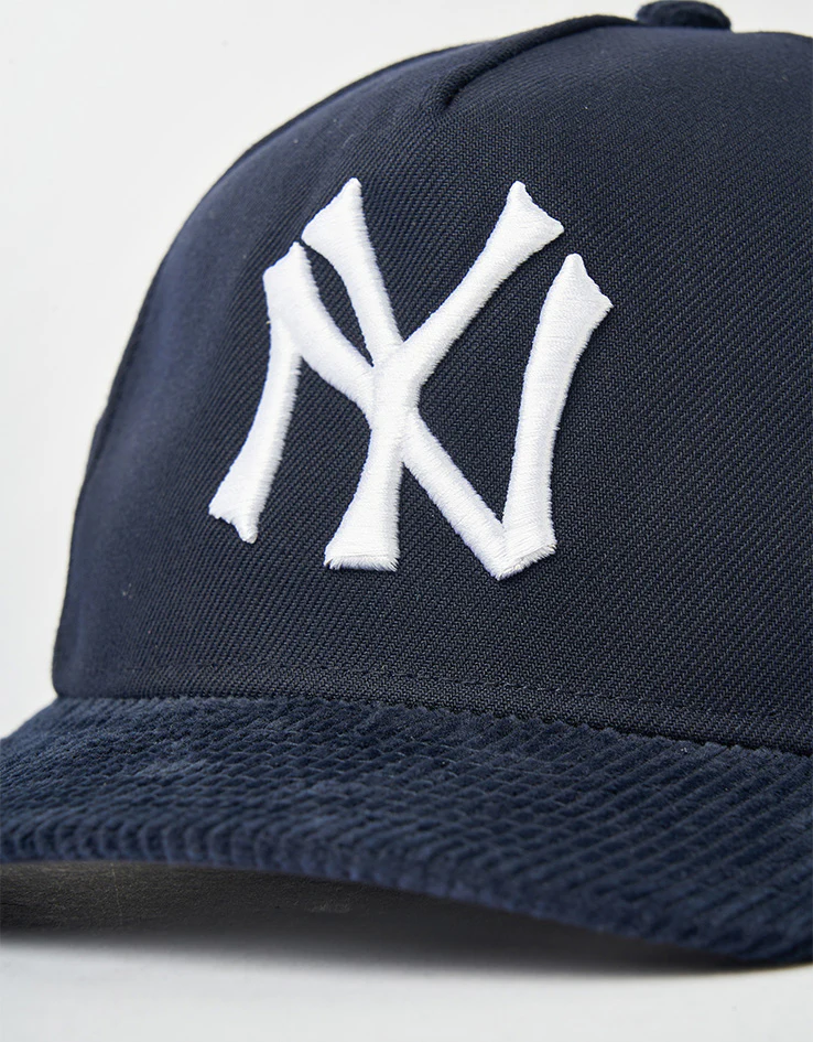 New Era New York Yankees MLB Cooperstown Cord 19TWENTY® Snapback Cap - Navy - Image 2