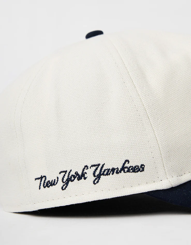 New Era New York Yankees Script PC Golfer Snapback Cap - Ivory/Navy - Image 5