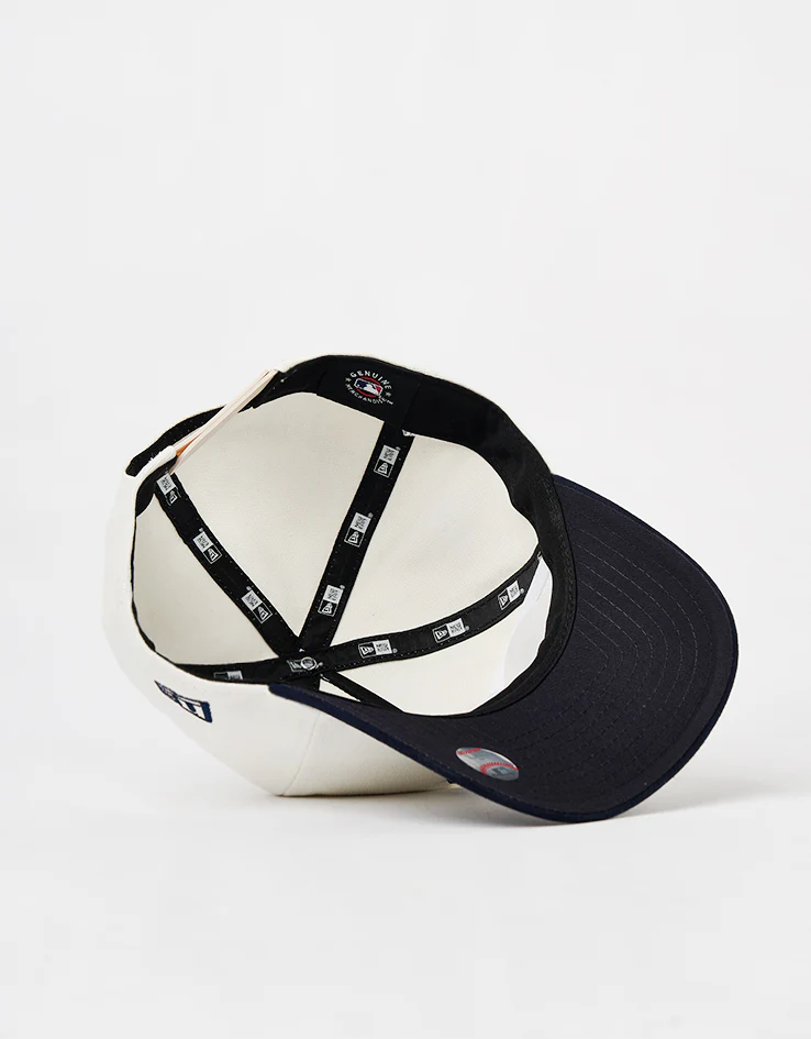 New Era New York Yankees Script PC Golfer Snapback Cap - Ivory/Navy - Image 6