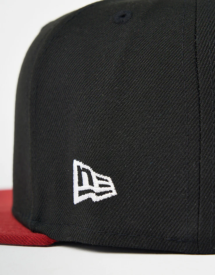 New Era Philadelphia Phillies Visor Clip 59Fifty® Fitted Cap - Black/Hot Red - Image 3