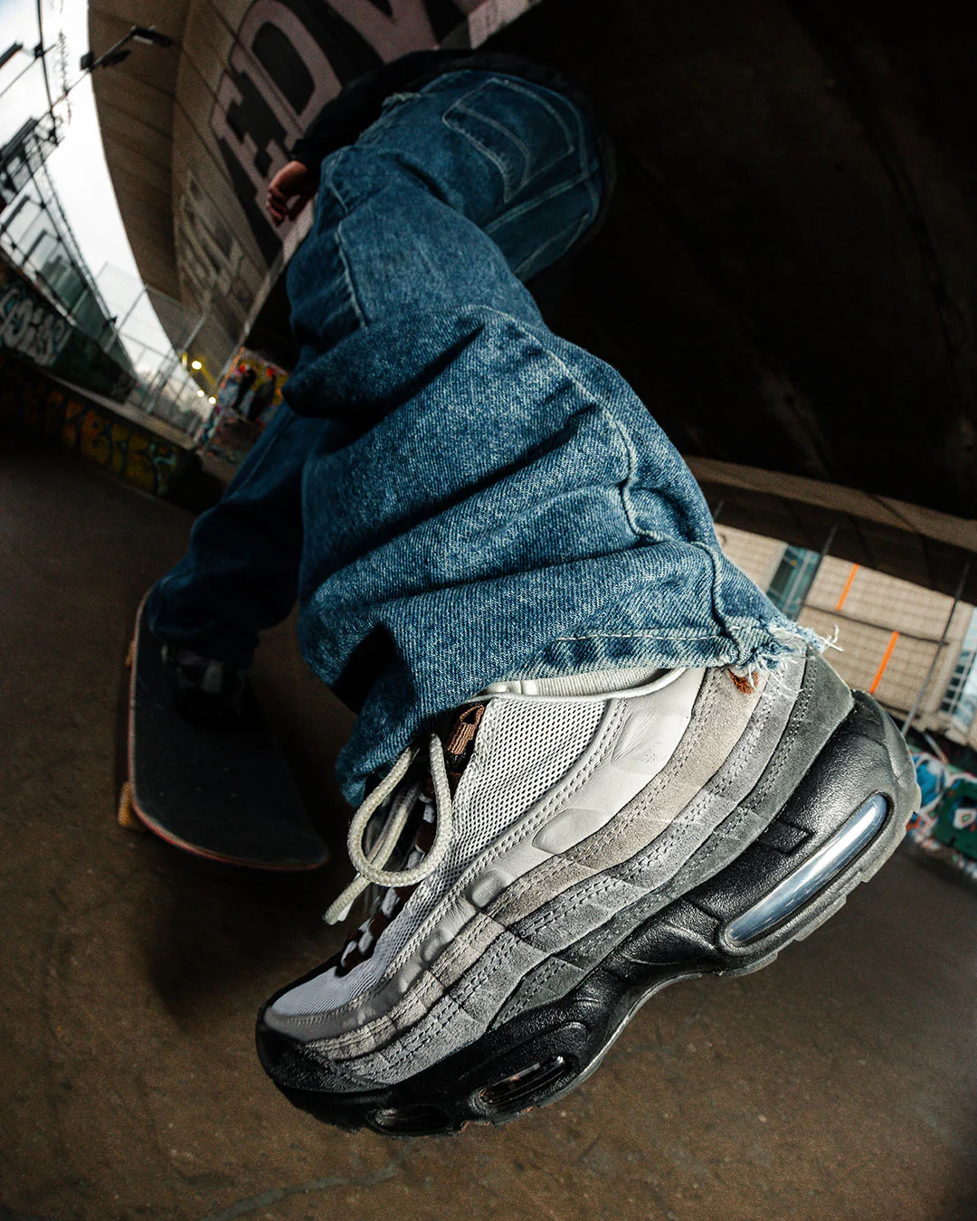 Nike SB Air Max 95 Skate Shoes - Black/Cacao Wow-Anthracite-Lt Graphite - Image 12