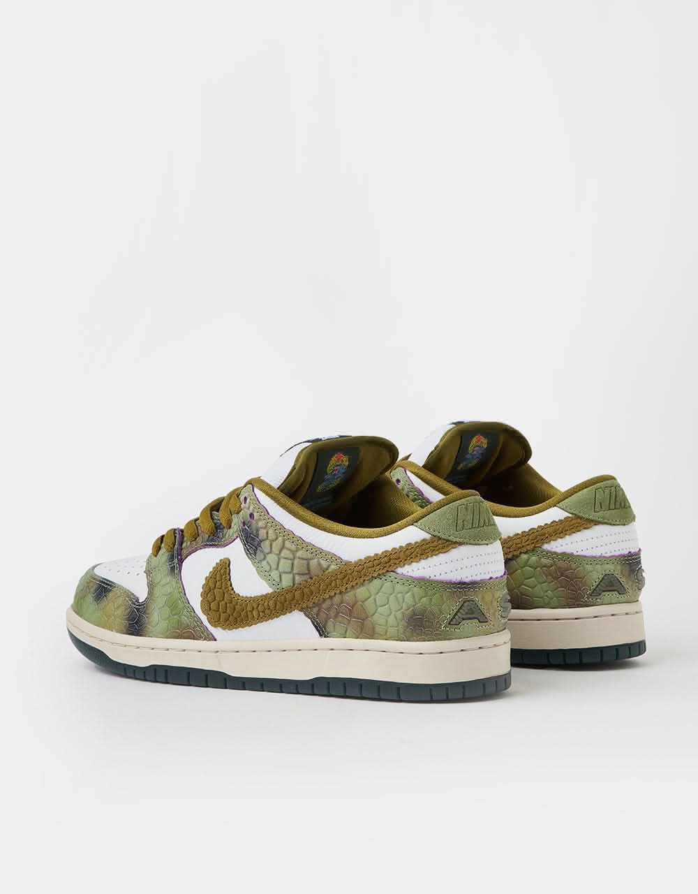 Nike SB 'Alexis Chameleon' Dunk Low Pro QS Skate Shoes - Oil Green/Desert Moss-White - Image 9
