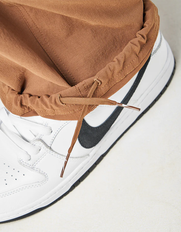 Nike SB Belted Kearny Cargo Pant - Mosswood Brown/White - Image 8