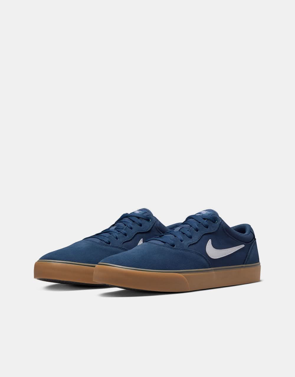 Nike SB Chron 2 Skate Shoes - Navy/White-Navy-Gum Lt Brown-Black - Image 2