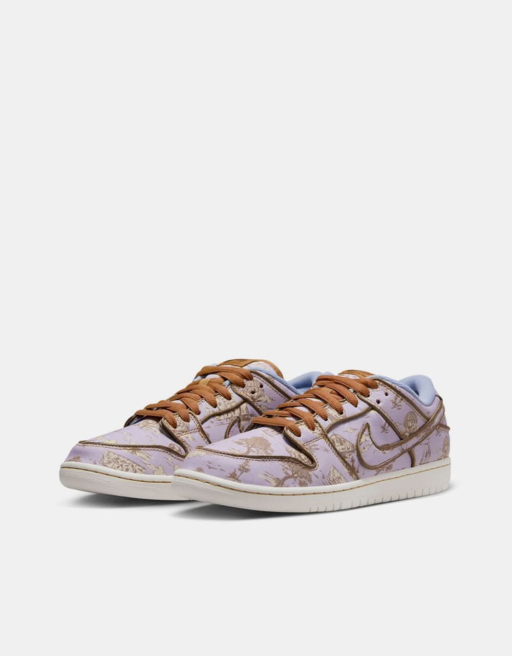 Nike SB 'City of Style' Dunk Low Pro Premium Skate Shoes - Football Grey/Coconut Milk-Khaki-Flt Gold-Sail-Dragon Red - Image 3
