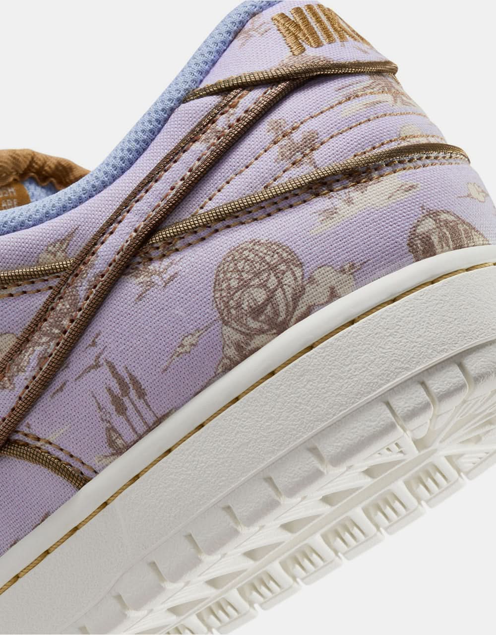Nike SB 'City of Style' Dunk Low Pro Premium Skate Shoes - Football Grey/Coconut Milk-Khaki-Flt Gold-Sail-Dragon Red - Image 7