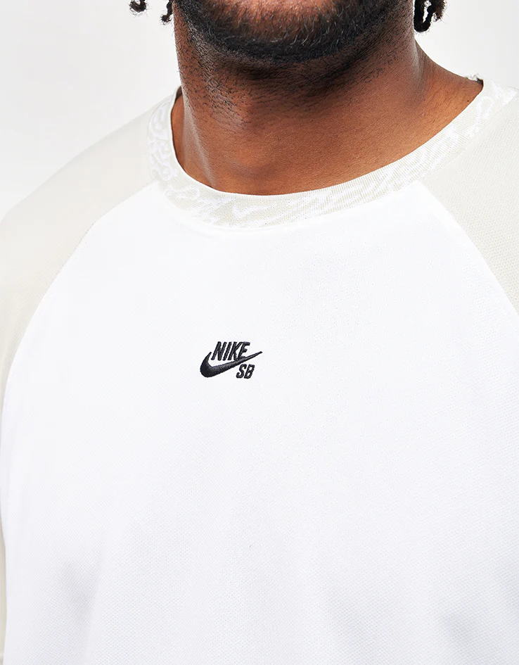 Nike SB Dri-Fit Knitted Jersey - White/Light Bone/Black - Image 3