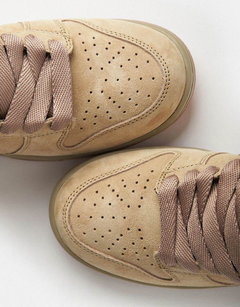 Nike SB Dunk Low Pro B Skate Shoes - Parachute Beige/Parachute Beige - Image 7