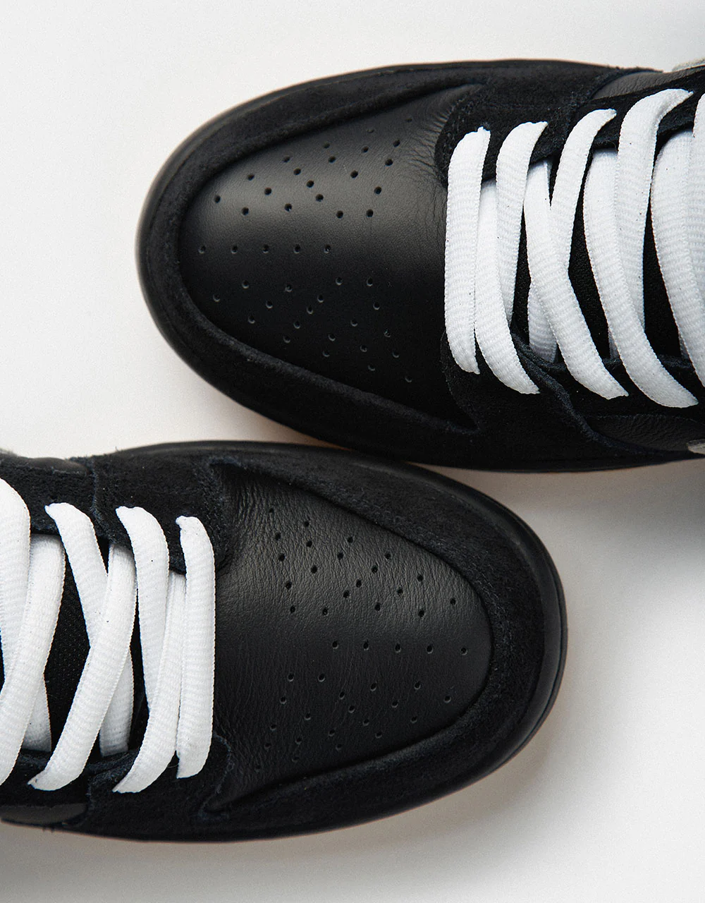 Nike SB Dunk Low Pro Skate Shoes - Black/White-Black-Gum Light Brown - Image 7