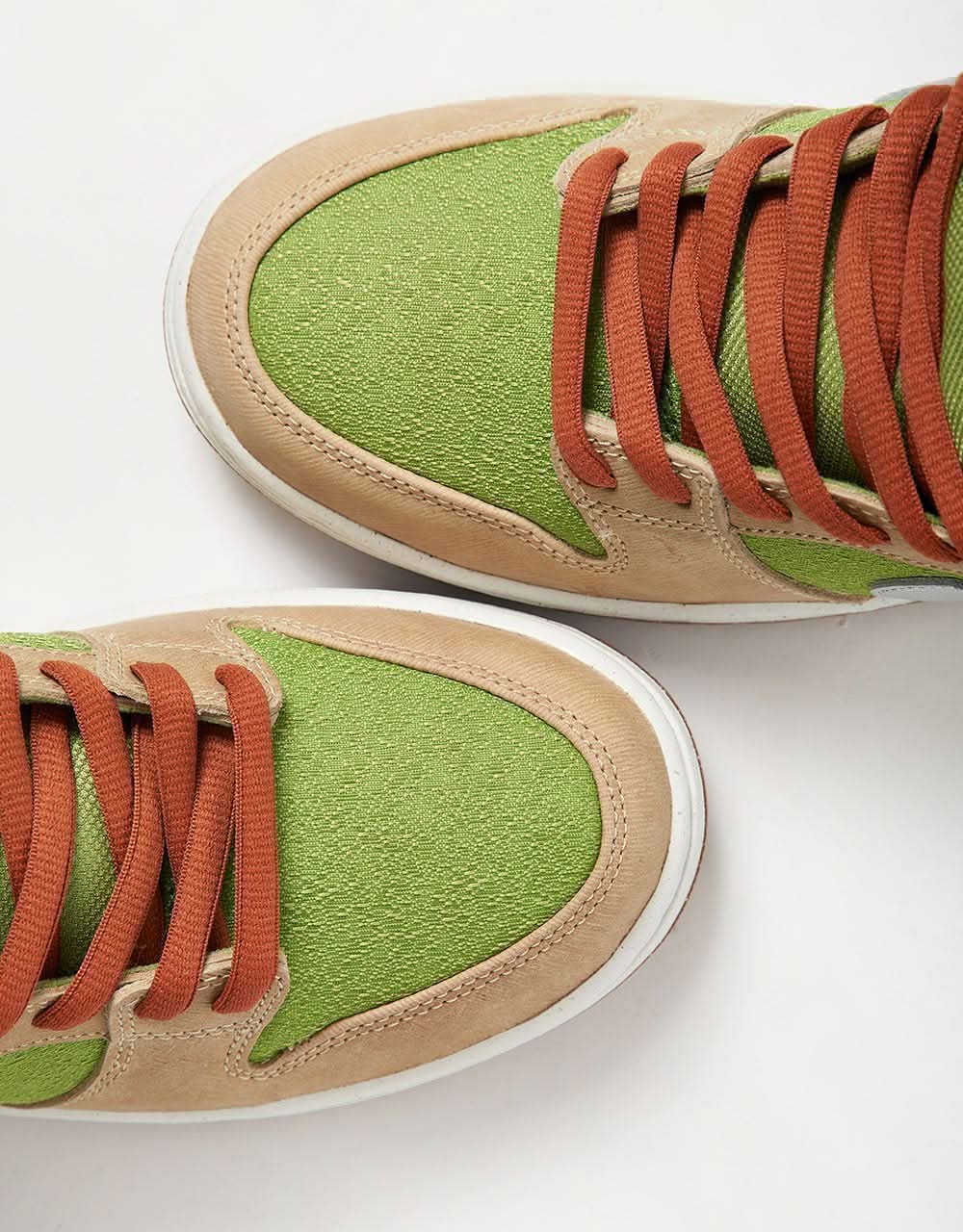 Nike SB 'Escargot' Dunk Low Pro WC Skate Shoes - Sesame/Metallic Silver-Pear-Fir - Image 5