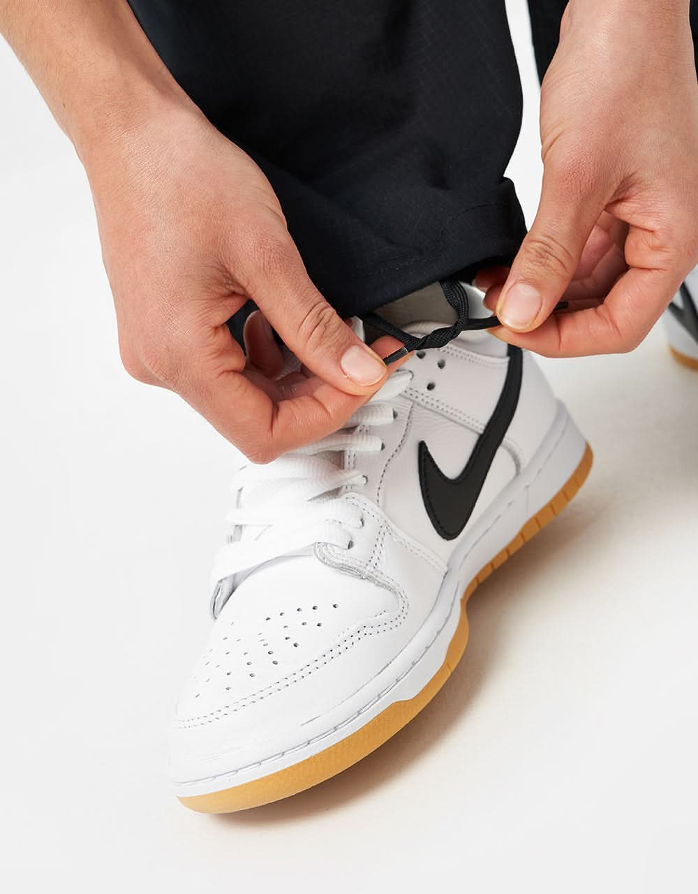 Nike SB Kearny Cargo Pant - Black - Image 11