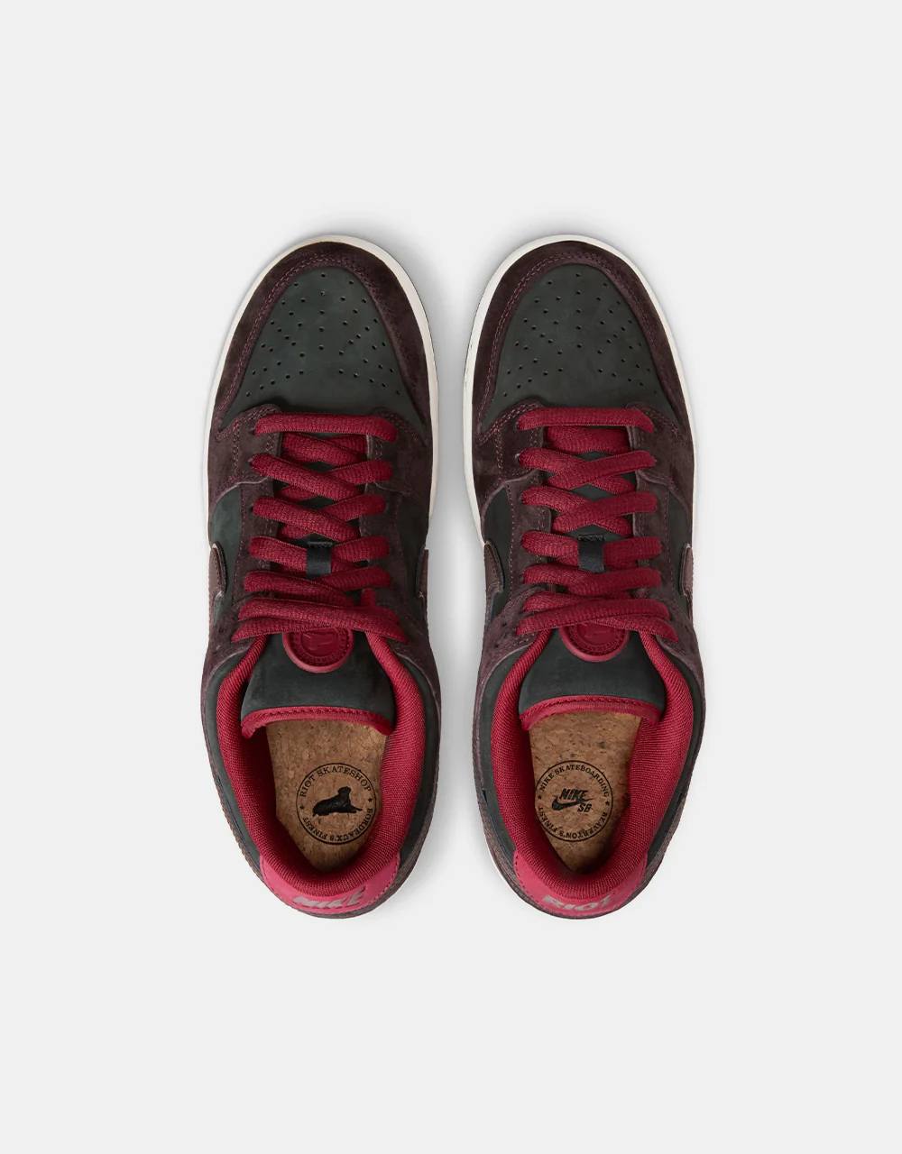 Nike SB 'Riot' Dunk Low Pro QS Skate Shoes - Mahogany/Dark Beetroot-Team Red-Sail - Image 4