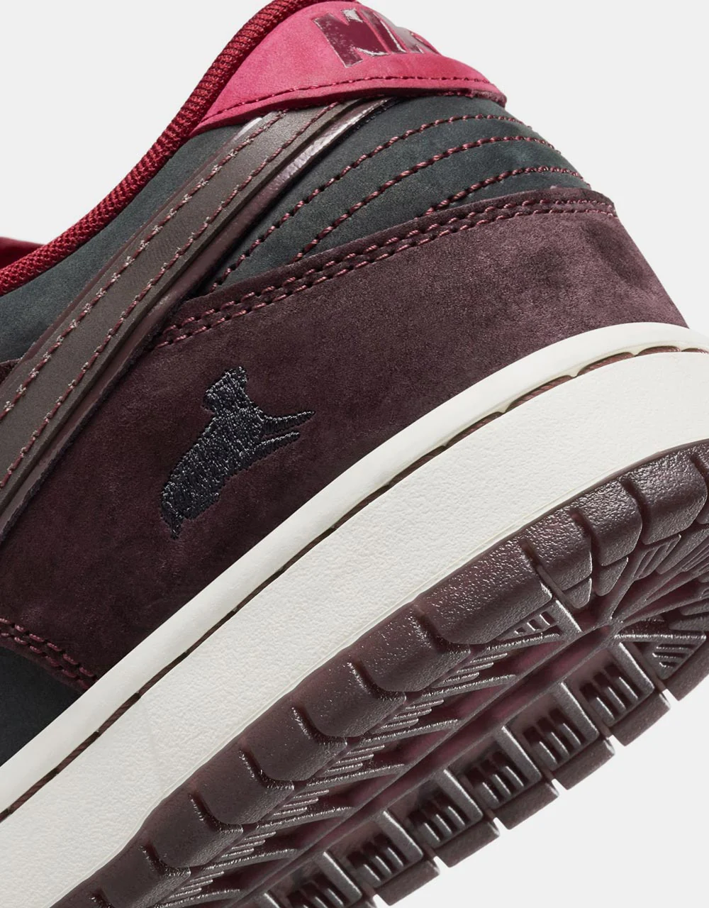 Nike SB 'Riot' Dunk Low Pro QS Skate Shoes - Mahogany/Dark Beetroot-Team Red-Sail - Image 9