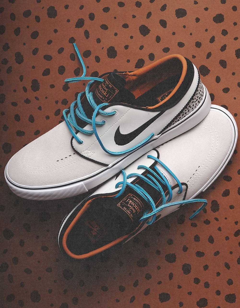 Nike SB 'Safari Electric Pack' Zoom Janoski OG+ Skate Shoes - Phantom/Chlorine Blue-Black - Image 2