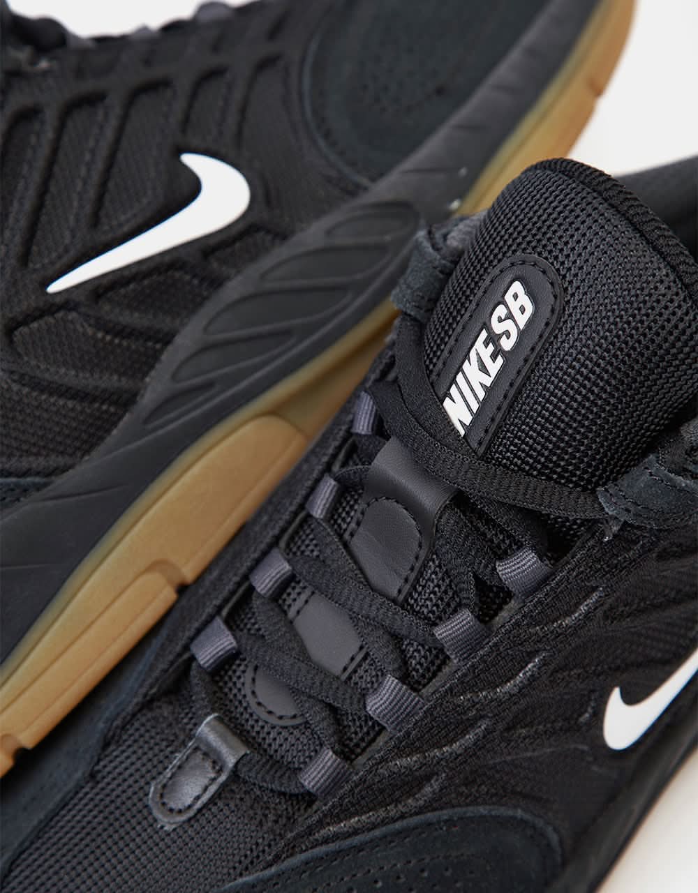 Nike SB Vertebrae Skate Shoes - Black/Summit White-Anthracite-Black-Gum Lt Brown - Image 4