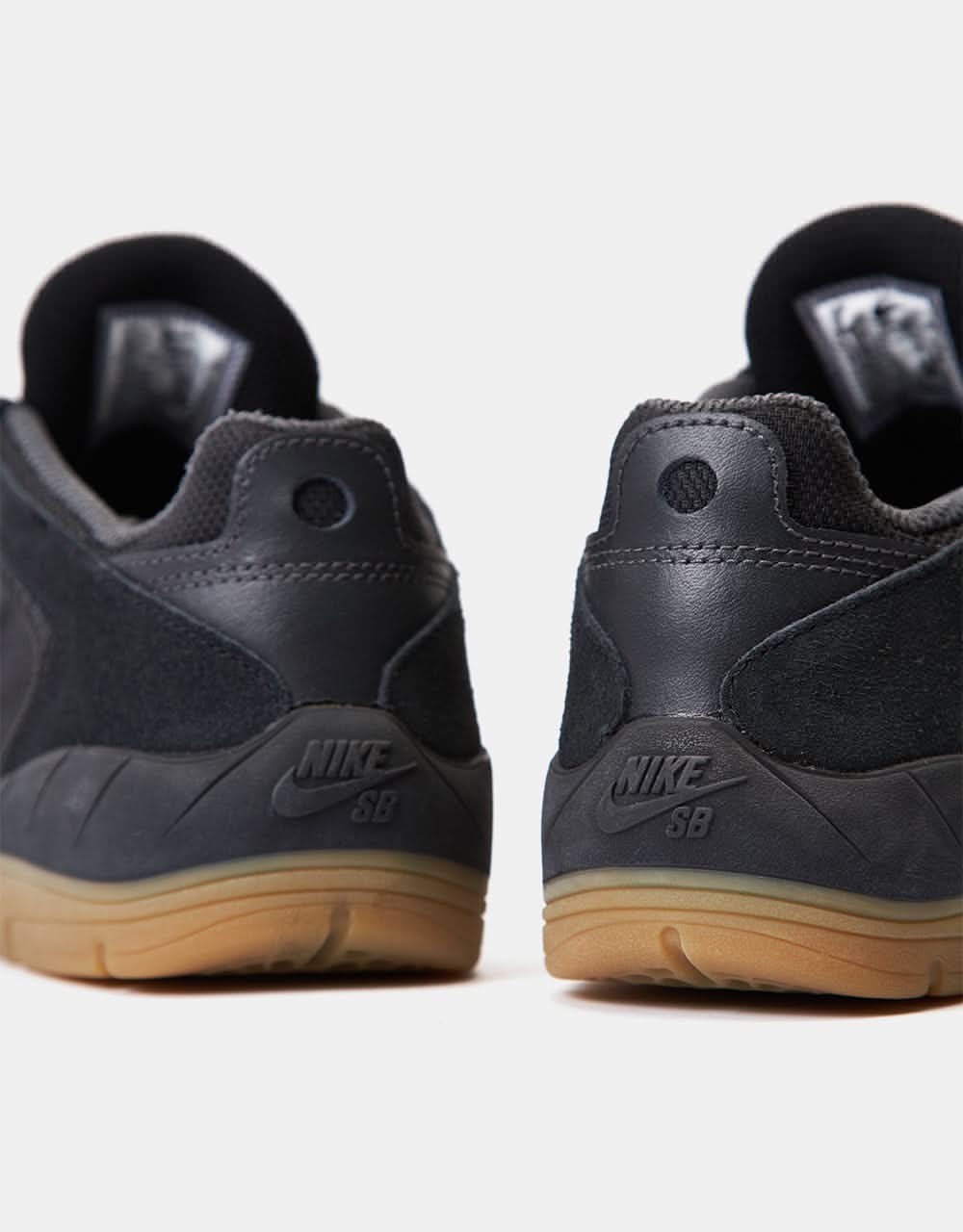 Nike SB Vertebrae Skate Shoes - Black/Summit White-Anthracite-Black-Gum Lt Brown - Image 6