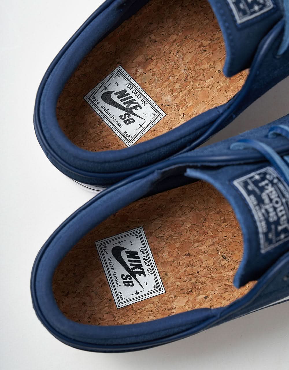 Nike SB Zoom Janoski OG+ Skate Shoes - Navy/White-Navy-White-Gum Lt Brown - Image 5