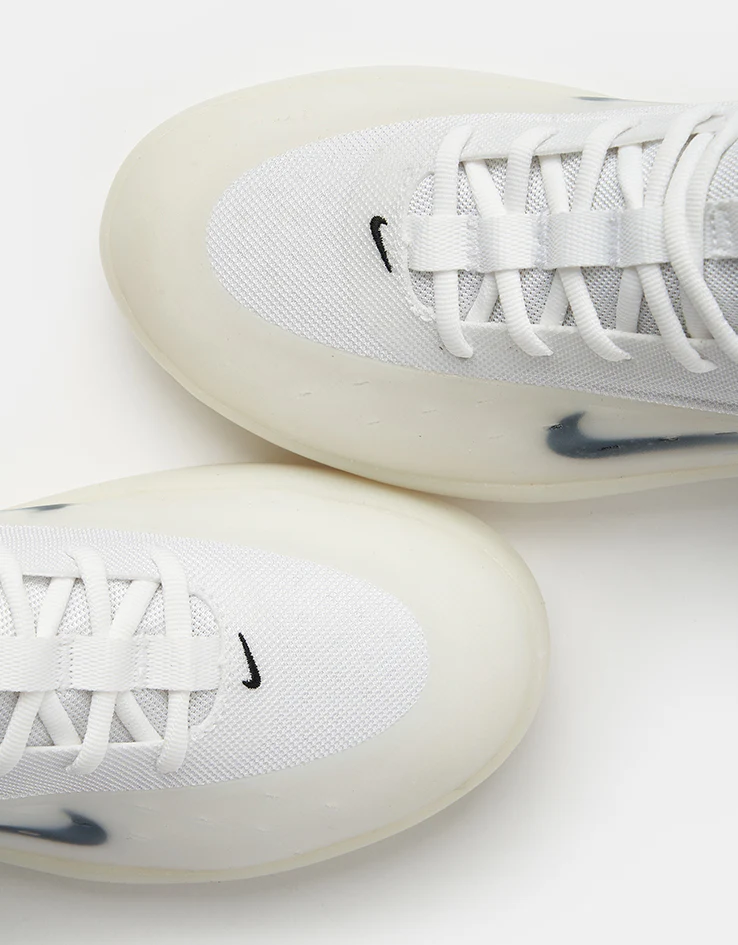 Nike SB Zoom Nyjah 4 Skate Shoes - White/Black-White-Black - Image 7