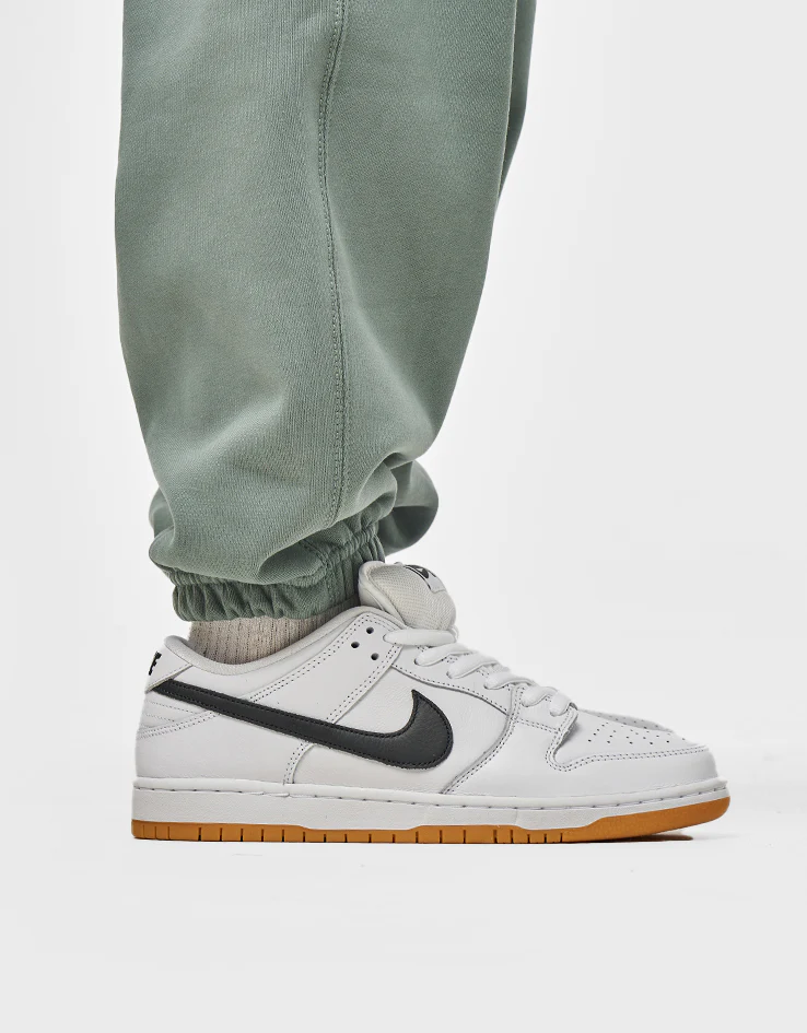 Nike Solo Swoosh Sweatpants - Clay Green/Clay Green/White - Image 6