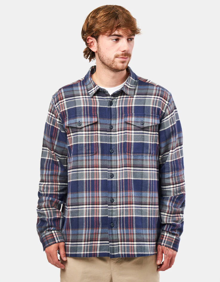 Patagonia Fjord L/S Flannel Shirt - Adventurer: New Navy - Image 2