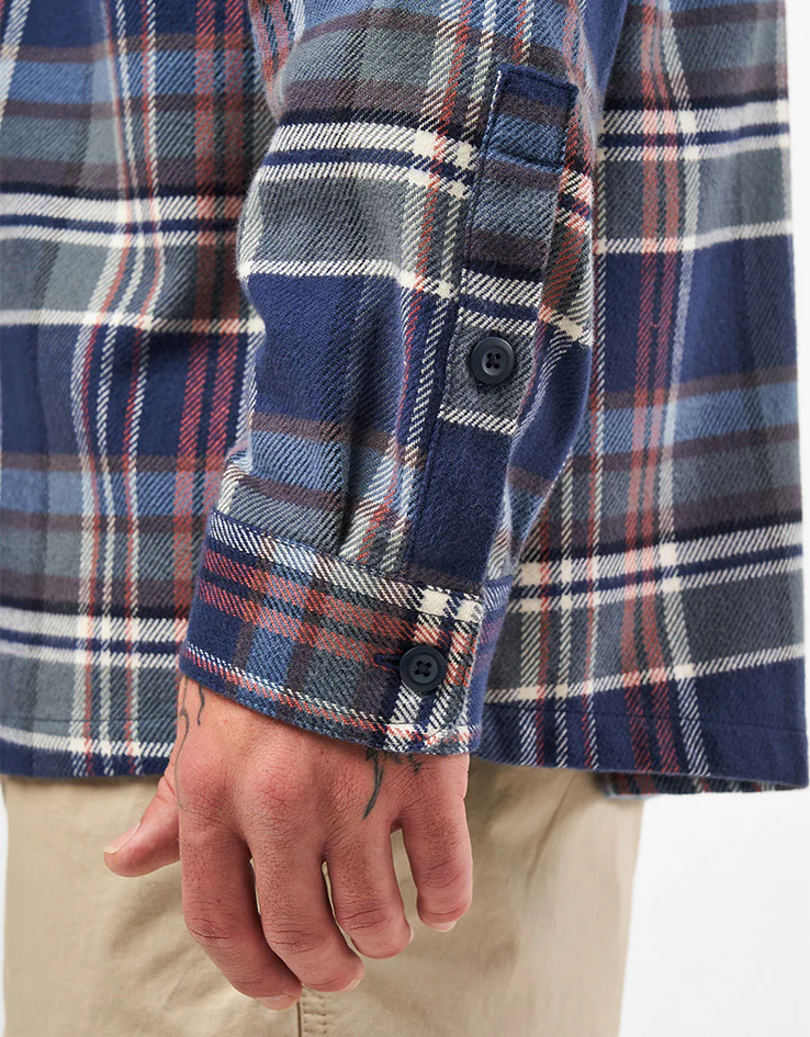 Patagonia Fjord L/S Flannel Shirt - Adventurer: New Navy - Image 6