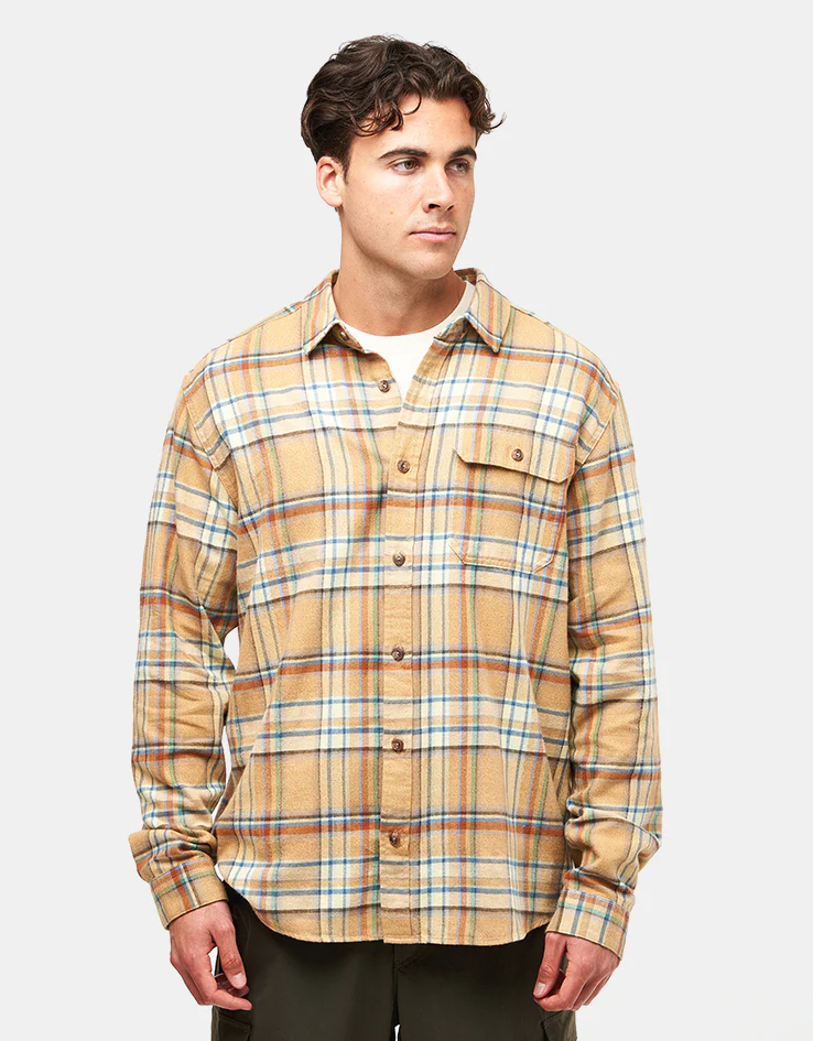 Patagonia Lightweight Fjord L/S Flannel Shirt - Daydream: Beeswax Tan - Image 3