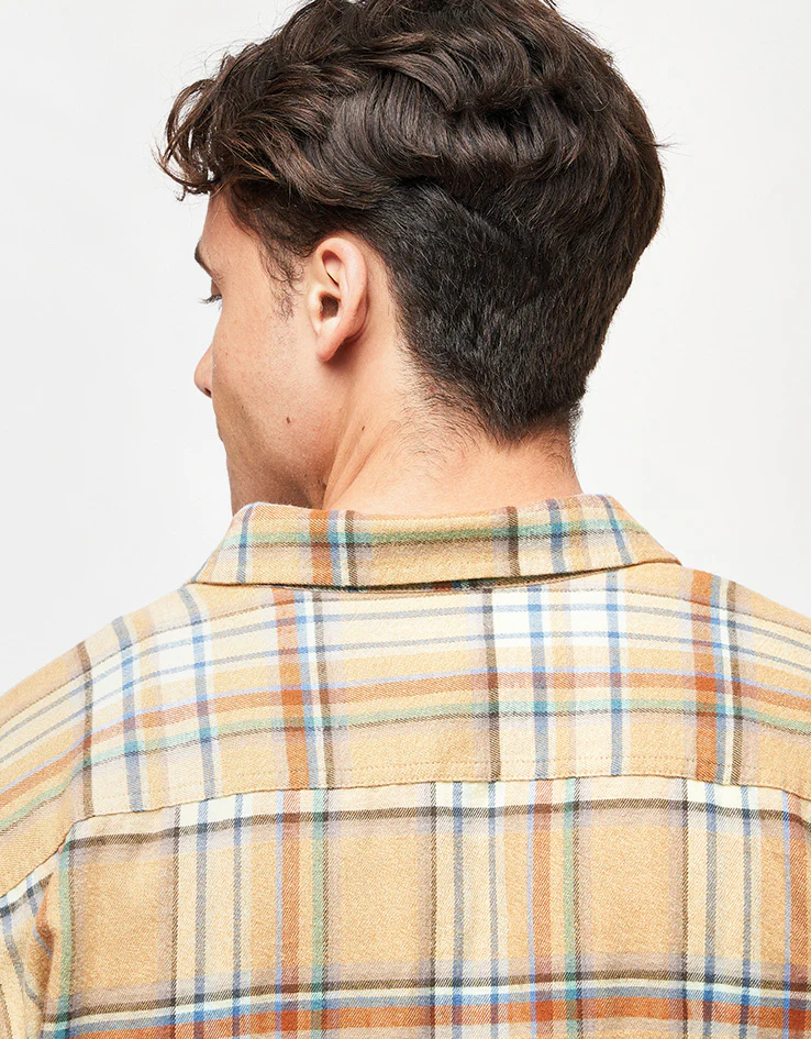 Patagonia Lightweight Fjord L/S Flannel Shirt - Daydream: Beeswax Tan - Image 5