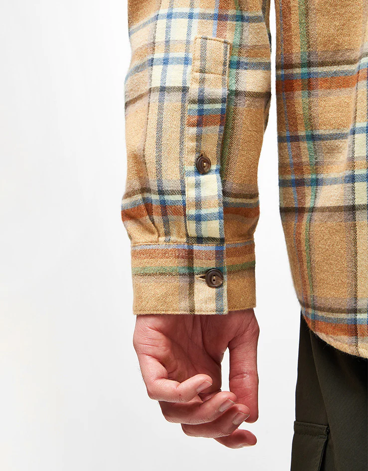 Patagonia Lightweight Fjord L/S Flannel Shirt - Daydream: Beeswax Tan - Image 6