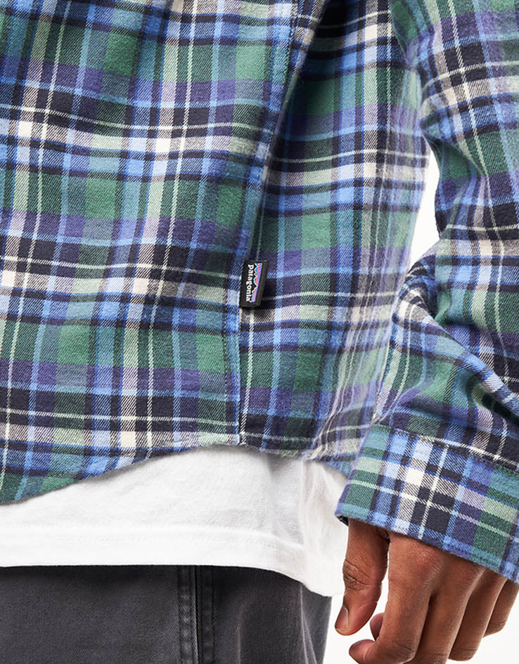 Patagonia Lightweight Fjord L/S Flannel Shirt - Nature Walk: Smolder Blue - Image 4