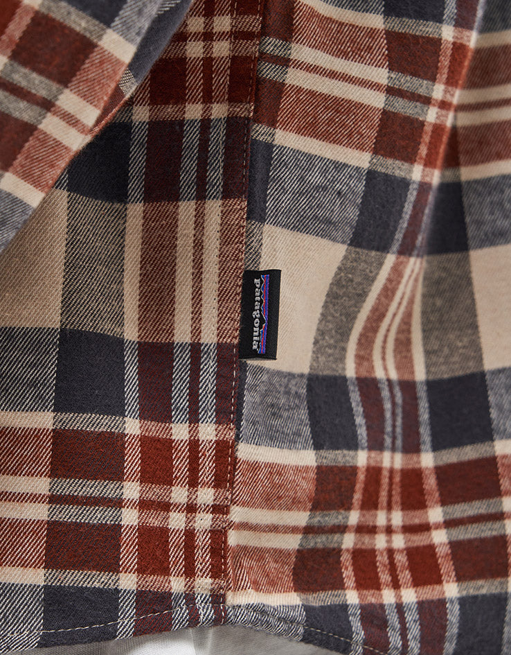 Patagonia Lightweight Fjord L/S Flannel Shirt - Paw/Dried Vanilla - Image 5