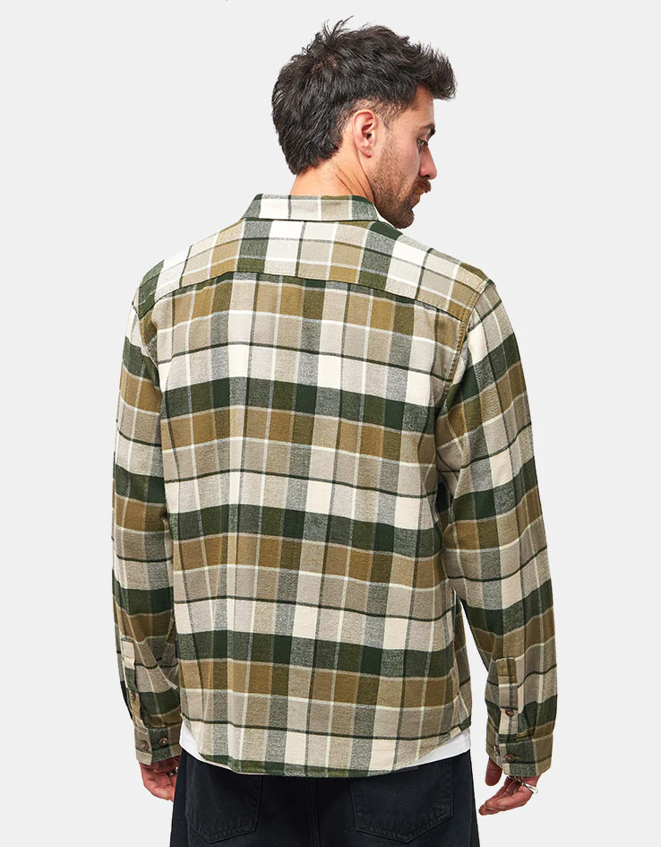 Patagonia Lightweight Fjord L/S Flannel Shirt - Rocky/Old Growth Green - Image 2