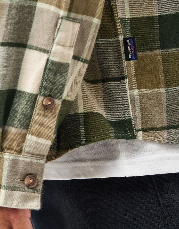 Patagonia Lightweight Fjord L/S Flannel Shirt - Rocky/Old Growth Green - Image 5